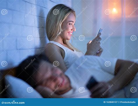 Texting in Bed Romance 2