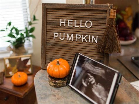 Thanksgiving pregnancy announcement ideas for family