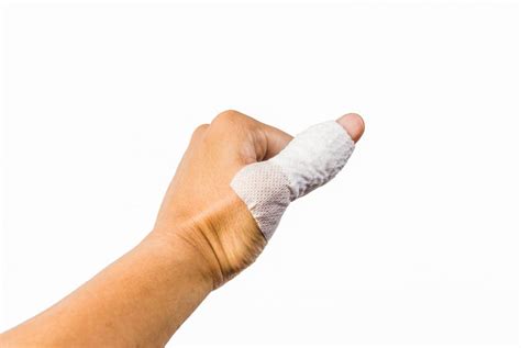 Description of thumb injury recovery