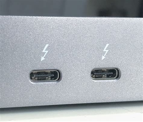 Thunderbolt connection