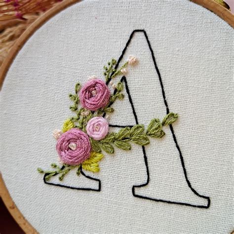 Tips for choosing the right embroidery letter template