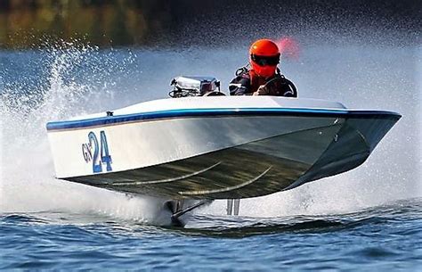 Tom's Turbo Speedboat