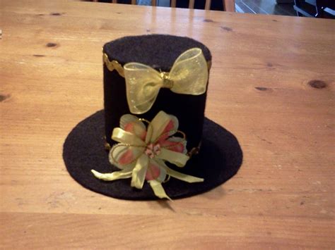 Top hat crafts and DIY projects