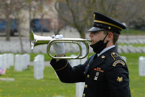 Trumpet player in military uniform