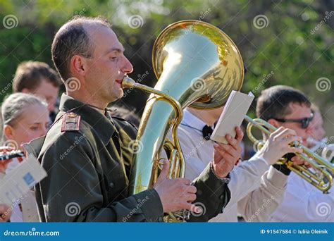 Trumpet player in military uniform