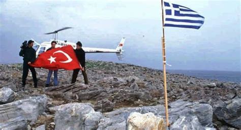 Turkish and Greek military forces on Imia/Kardak island