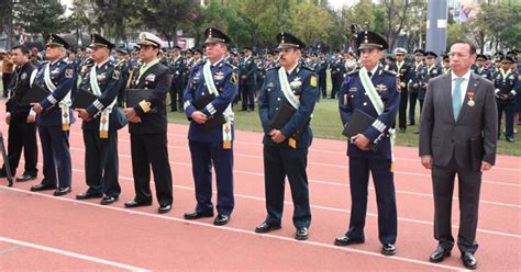 Uniformes de ceremonia