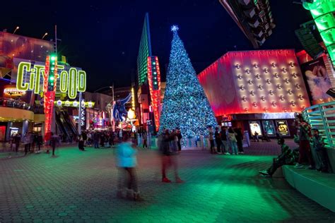 Universal CityWalk Christmas