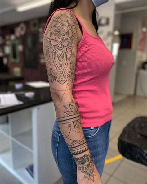 Upper arm tattoo aftercare