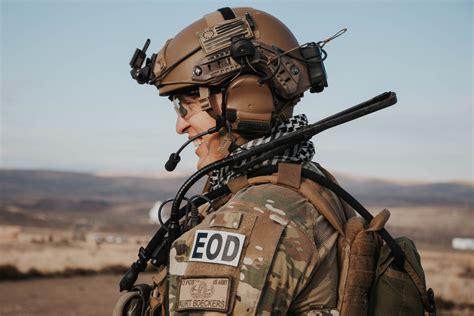 US Army EOD technicians in training