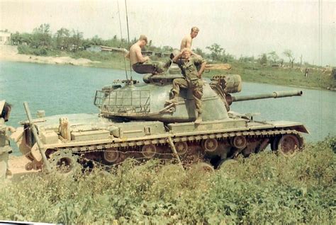 US Marine Corps Tanks in the Vietnam War