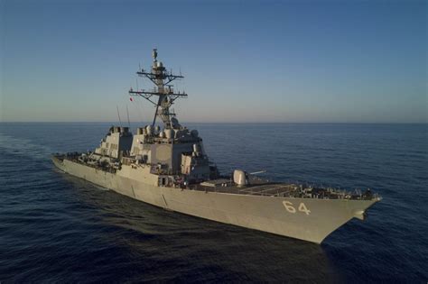 US Navy Destroyer with UUV