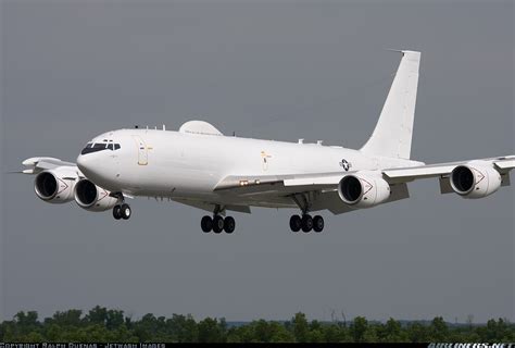 US Navy E-6 Aircraft in flight