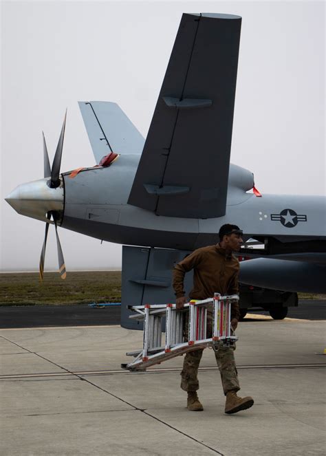 USAF Maintenance on Base