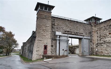 A photo of the United States Disciplinary Barracks at Fort Leavenworth, Kansas