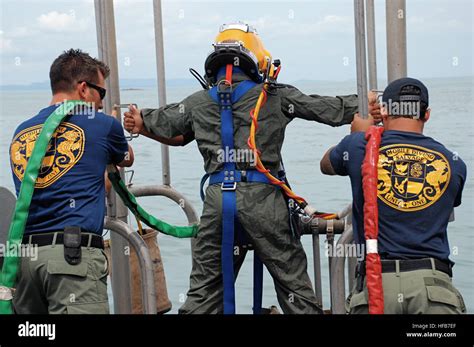 USNA Diving Team