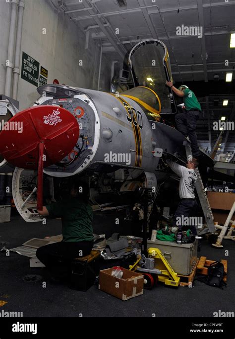 USS Abraham Lincoln Maintenance Operations