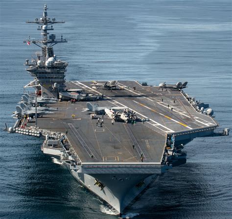 USS Carl Vinson (CVN-70) at sea