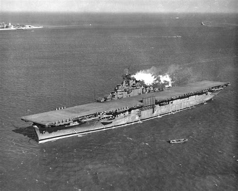 USS Essex CV-9 WW2