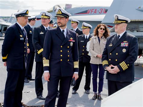 USS Gerald Ford Crew