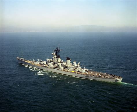 USS New Jersey (BB-62) Underway