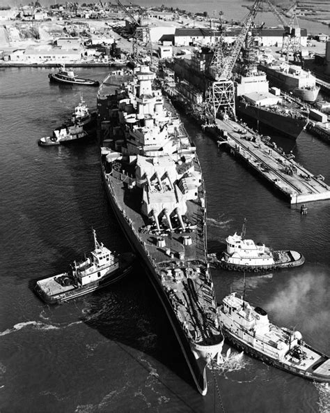 USS Wisconsin berthing