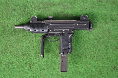 Uzi Submachine Gun Gallery 3