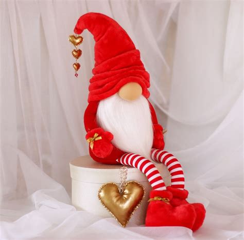 Valentine Gnome Gift Wrap