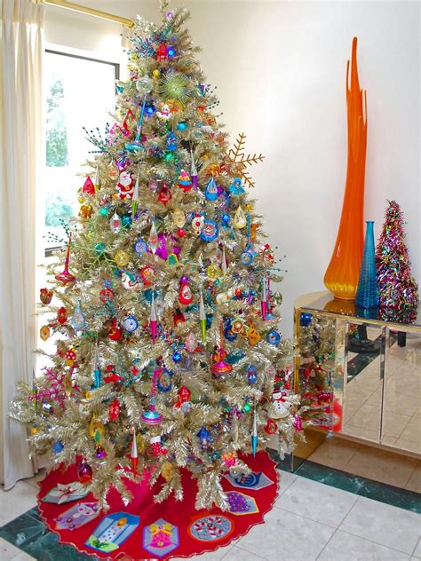 Vintage Christmas Tree Styling Ideas