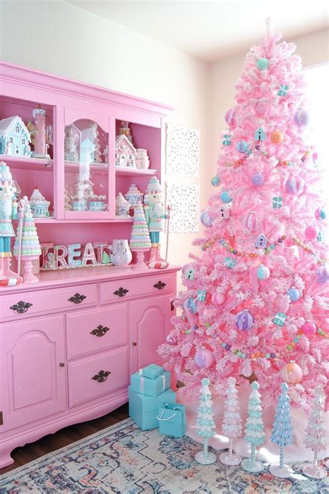 Vintage-Inspired Pink Christmas Tree