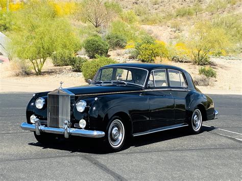 Vintage Luxury Rolls-Royce 1960s