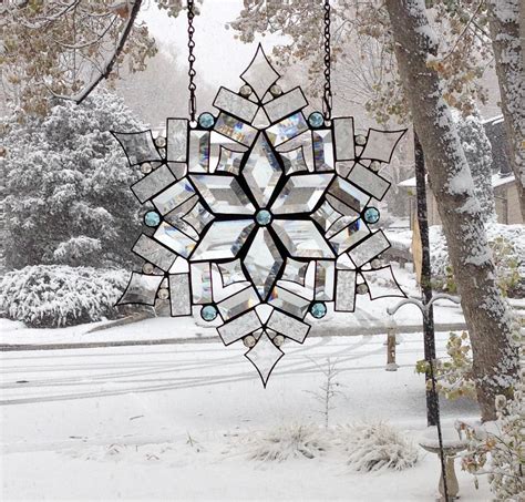 Vintage-Style Glass Snowflakes