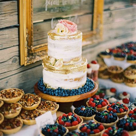 Wedding Cake and Dessert Decor