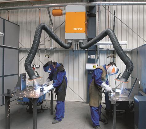 Fume extraction system in a welding shop