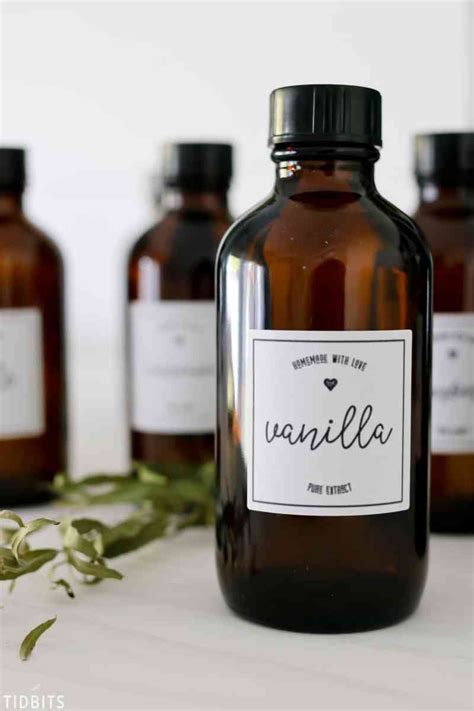 Whimsical and Playful Vanilla Extract Label