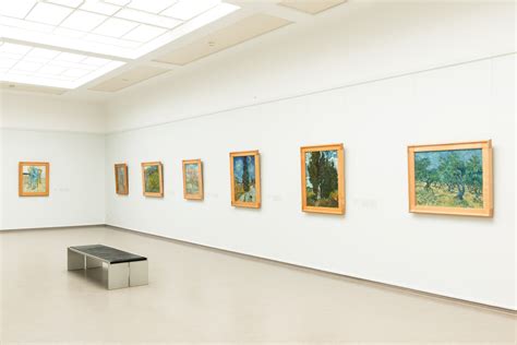 White Art Gallery