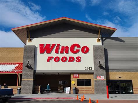 WinCo Foods storefront