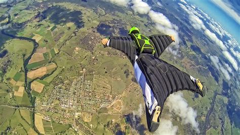 Wingsuit flying