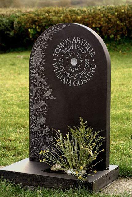 Wolf Gravestone Ideas for Inspiration