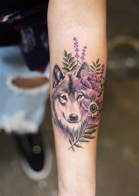 Wolf tattoo ideas for women