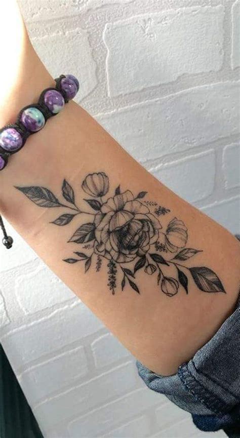 Wrist tattoo ideas for women