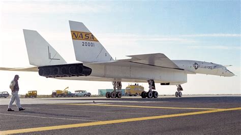 XB-70 Valkyrie in flight