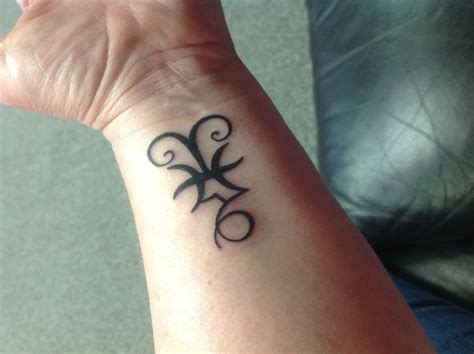 Zodiac tattoos for mom